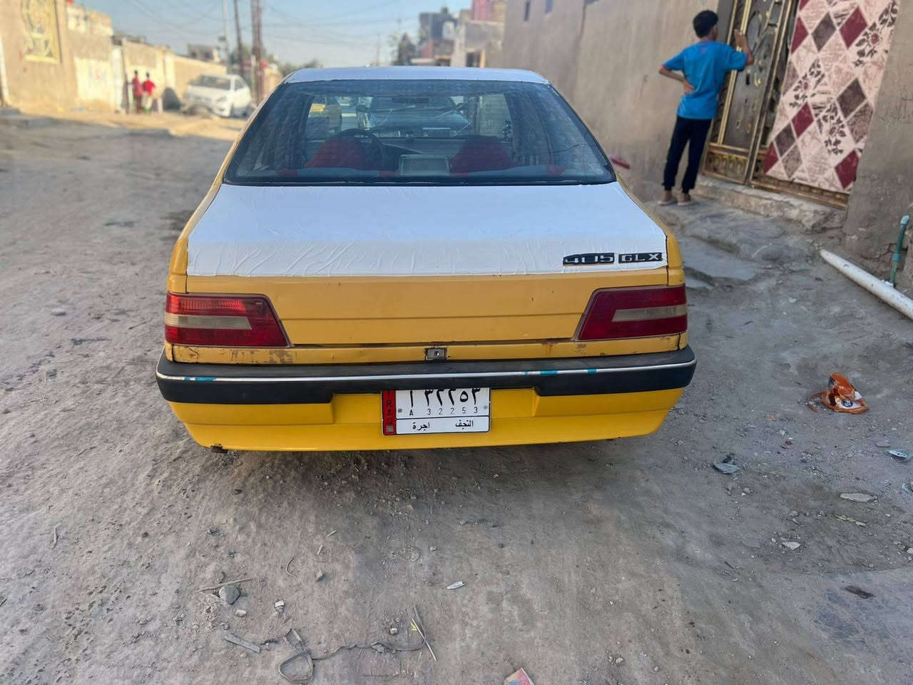 سلام عليكم بيجو405 لميس  2010  السياره جاهزه مكينه.كير.تبريد.مصفره.هيه وغرامات السنوبه،ماصاقطه،بعد 3اشهر تصقط،كهربيات كله شغاله، مكاني ديوانيه  السعر28 وبيه مجال حك الجيه ***********
