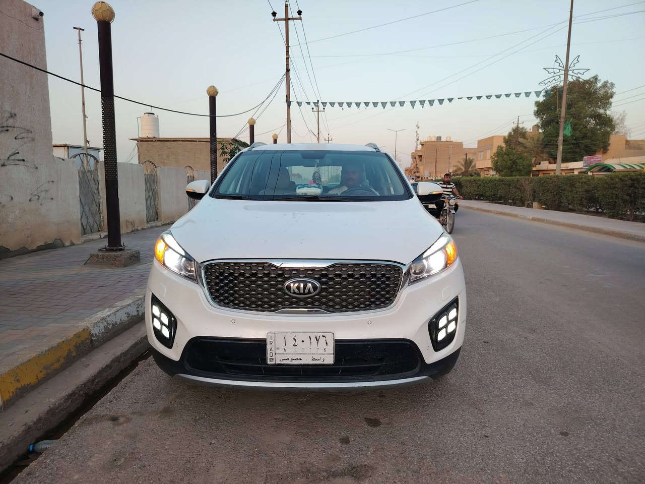 السلام عليكم
سورنتوا خليجي كفاله عامه👍 
رقم واسط تحويل مباشر
السياره ماشيه ٩٣ حقيقي
حساسات امامي خلفي
تبريد ثلاث قطع 🥶 
مري شفط
جنطة كهربائي
مكينة سته سلندر كفاله
سياره على وضع الشركه
نضيفه جدا
تخم تاير جديد
تحكم ستيرن
سيارة مال جني وما متعوبه
السعر ٢٣٥ وبيها مجال
رقم الهاتف /***********
