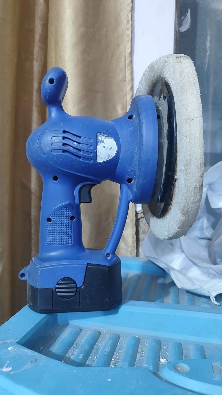 كوسره بوليش مال باله شغاله بس بطاريه عاطله بدون شاحنه أبيعها على وضعها بسعر 9الاف مع التوصيل بغداد, العراق


**إذا كنت صاحب هذا الإعلان وتريد حذفه لأي سبب، رجاءا أرسل رسالة إلى الدعم الفني**