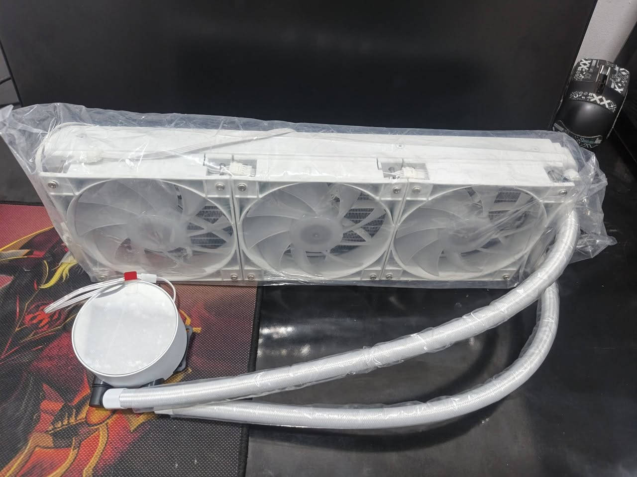 السلام عليكم
كيس مستخدم Thermaltake 
٣٧ الف
مبرد مائي ابيض جديد 
٦٢ الف


**إذا كنت صاحب هذا الإعلان وتريد حذفه لأي سبب، رجاءا أرسل رسالة إلى الدعم الفني**