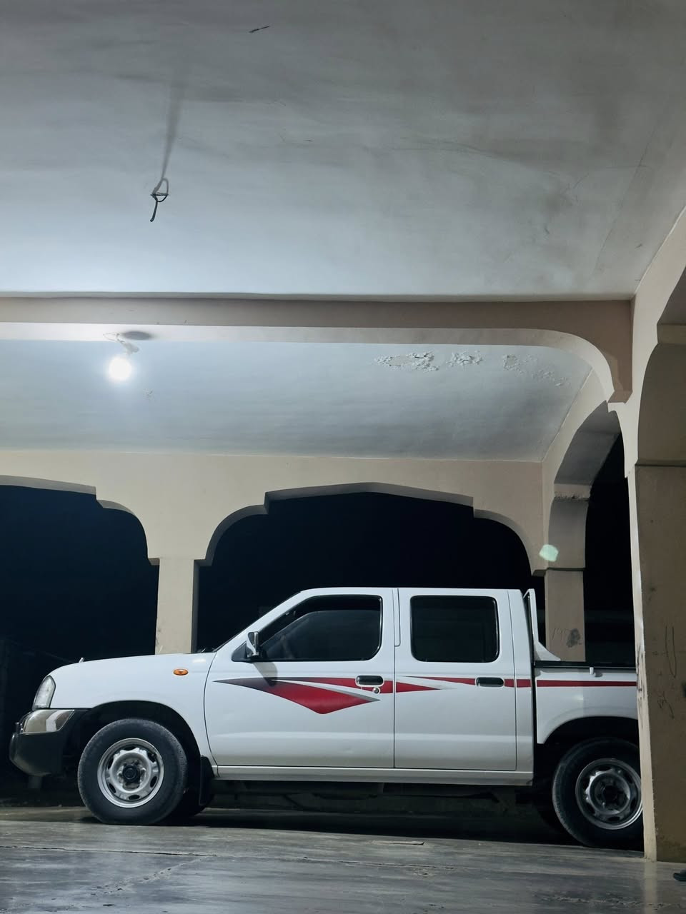 سلام عليكم (للبيع )نيسان موديل 2013 كير محرك كله شرط كلين مابيها ولا قطعه رقم كركوك الاتصال ع الرقم ***********
