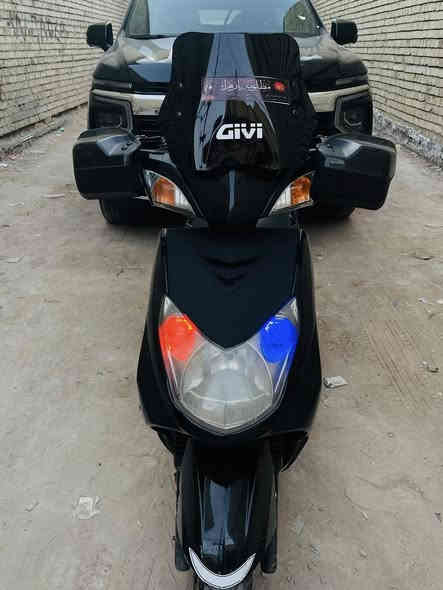 سلام عليكم 
سكنس فحل 140 كابريتر للبيع 😊
الدراجه مكفوله مكينه ناعمه شعله ومعدل تخبل  
تايرات جدد 
باتري جديد 
سماعه بلوتوث 
واقيات جفوف
جامه طويله 
كهربائيات كله شغاله 
طسته ناعمه 
نقصه كلوب وبنز بريك 
العنوان بغداد الطالبيه 
الرقم *********** متواجد واتساب 
السعر 750 وبيه مجال حك الجيه
