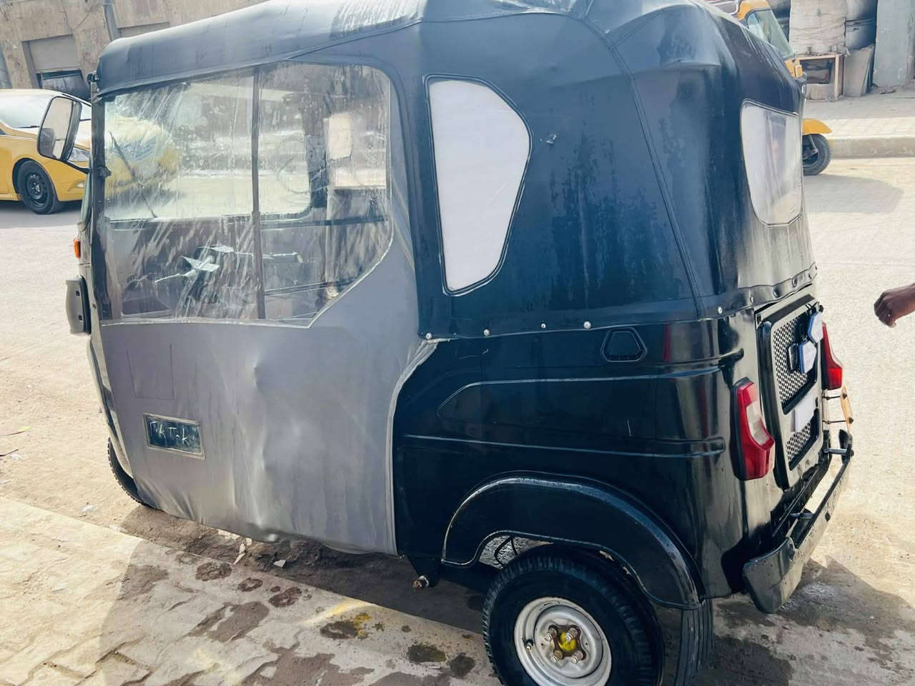 السلام عليكم تكتك البيع موديل 22رقم بابل مكان القاسم*********** 🔒8
