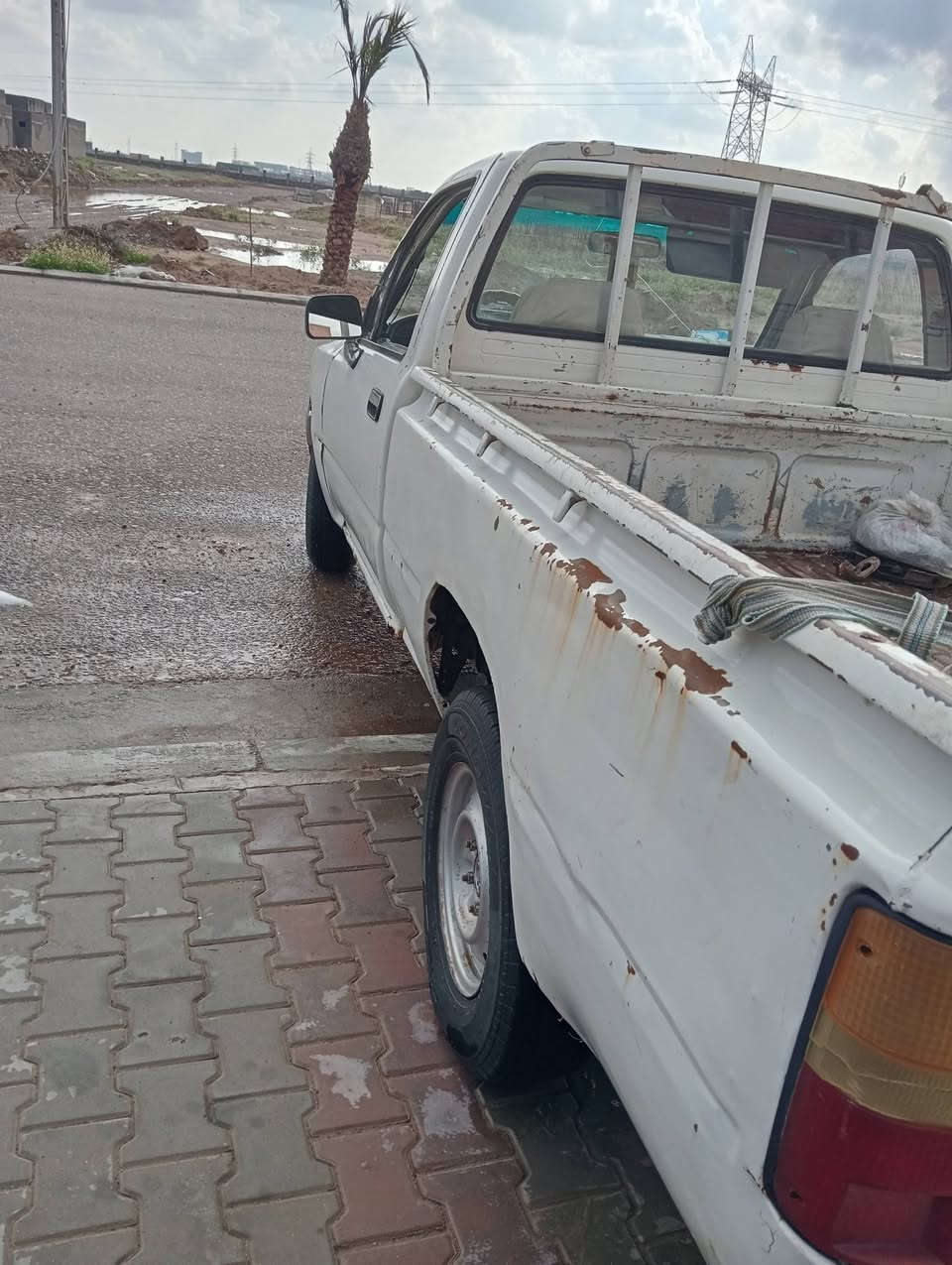 سلام عليكم
بيكم تيوته مديل 90 رقم صلاح الدين الجديد 
محرك كروسيده كير ومحرك مكفول لاتبخير ولا صرف السعر 35وبيها مجال مكان السياره تكريت 
***********
