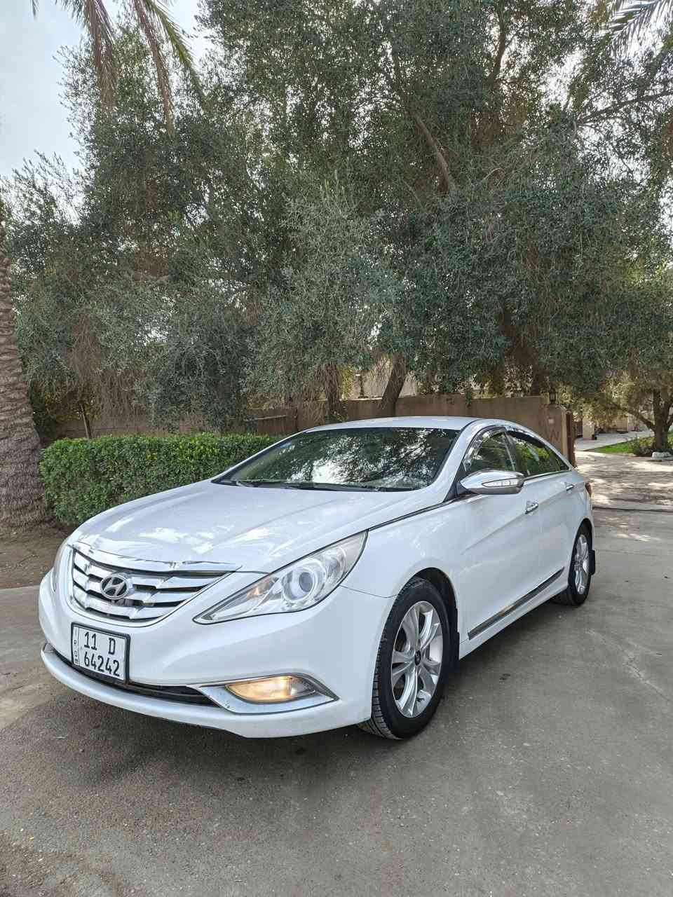 سلام عليكم
سوناته ٢٠١٢ خليجي
مكينه ٢٤٠٠ بلاديه 
شركه عامه
قطعتين تبريد
سياره بيهه ربع جامعة خلفي
شويه بارد باب سايق
لسعر ١٢٣
*********** مكانه بغداد الطارميه
