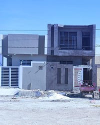 بيت • ١٠٠م • طابق ونص