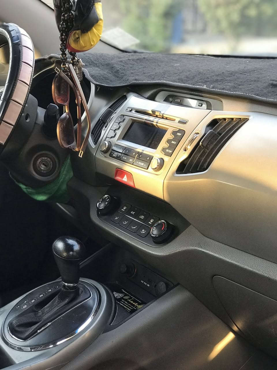 السلام عليكم سبورتج موديل2011  خليجي   السياره جاهزه كير ومحرك كفاله وحداديه جديده تخم تاير جديد سياره جاهزة  
السعر130  اللاستفسار ***********
