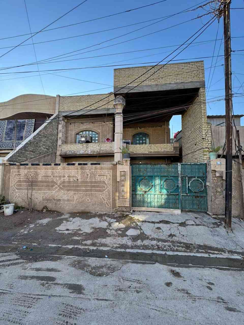 دار للبيع مساحه 148 تقاطع زهور أمام أبو صباح مضمد 
له ستفسار خاص او وتساب 
***********
