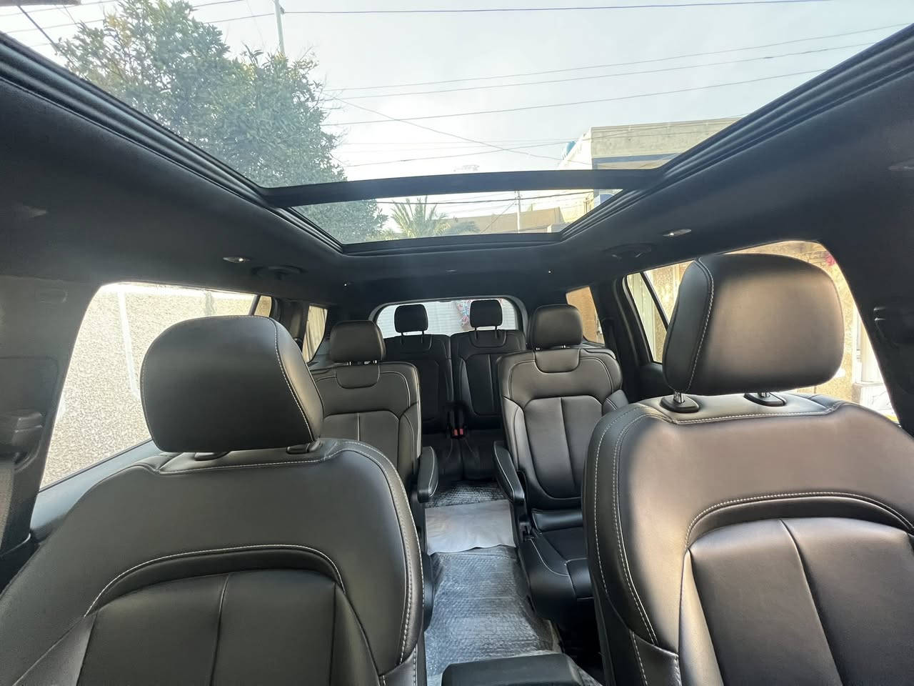 ⭐️ #للبيع ⭐️
💵 السعر  : 310 ورقه وبيه مجال

🚗 السيارة:  2025 Jeep Grand Cherokee, L Limited مرقم بغداد 

🧿ملاحظه : السياره داخل الشركه

⚠️ الضرر :  جاملغ جه السايق صبغ فقط

↔️المسافة:  8.000 ميل

🔲 المحرك:  3.6L, V6

📞 ***********

