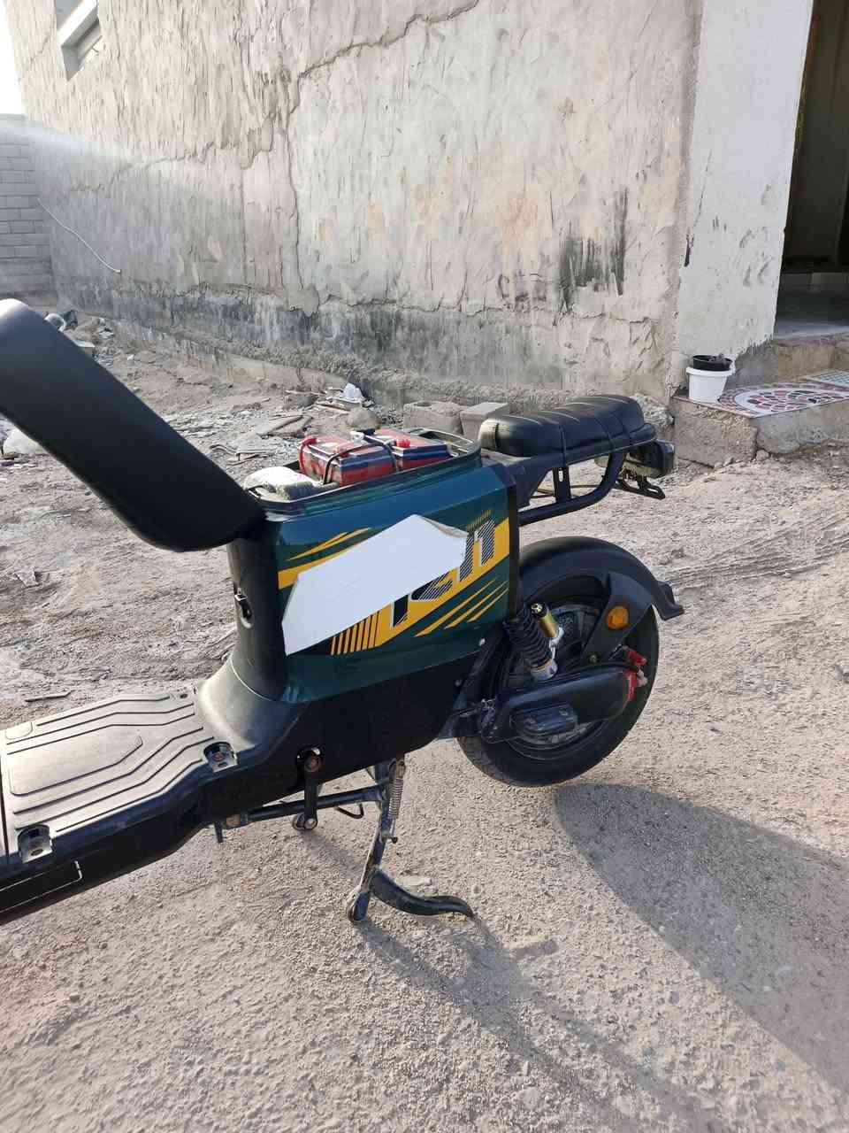 سلام عليكم دراجه شحن R11 كفاله عامه 5 بطاريات 32  ملف 2000 كهربائيات كامله MB3 شغال بصمه كارت سويج  حساسات كامله نضام ***********R.
