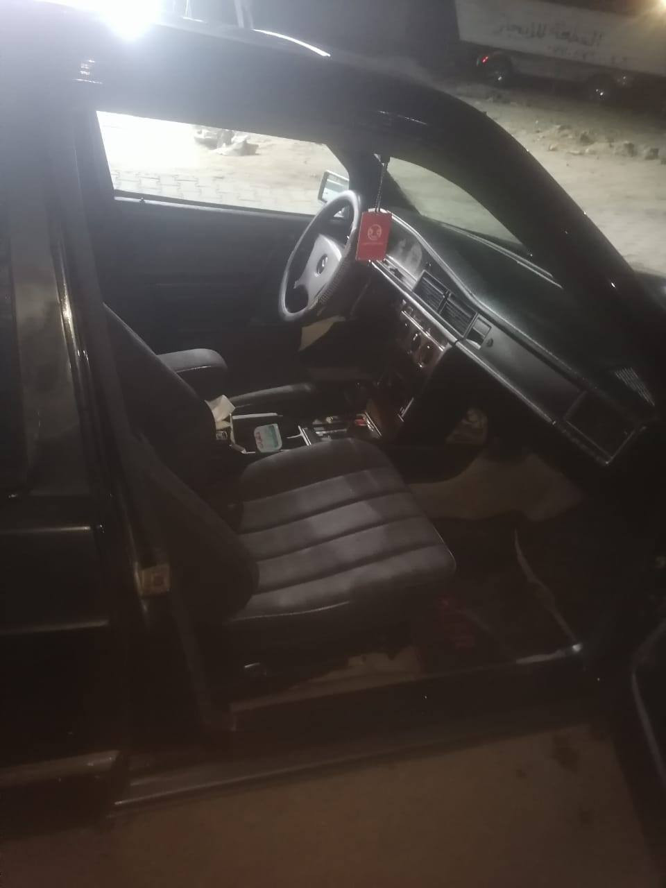 سلام عليكم للبيع مارسيدس كفاله عامه
محرك وكير جدد ثنين ونص
سياره عله البلاد كلها مكفوله من الدعاميه للدعاميه
حداديه جديده وره وكدام 
شرط الركوك كفاله 
مكلف بنشر رقم صاحبها هاذ وخابره
للستفسار***********
