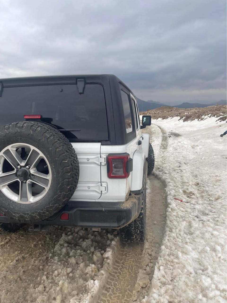 جيب رانگلار ٢٠١٨سه حاري به سمه شه خال كوشن جلت لايت زينؤن سه قف پلاستيك *********** واساب  فرؤشتنو گؤرينه وه أربيل, العراق
