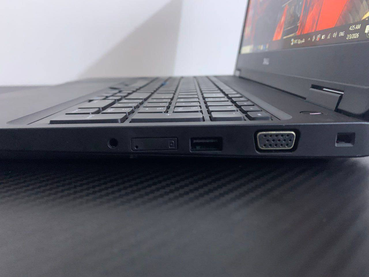 لابتوب Dell precision 3520
‏شاشة لمس 💫
‏
‏مناسب للدراسة والتصميم والمونتاج والبرامج الهندسية القوية 🩵 وكذلك قويه للالعاب 
‏
‏المعالج / Core i7 7820HQ جيل السابع 
‏
‏كرت خارجي / NVIDIA QUADRO M620 2GB 
‏
‏الرام / 8GB DDR4 
‏الهارد / 256GB SSD M.2 
‏الشاشة / 15.6 INCH FHD TOUCH SCREEN 
‏دقة عالية + لمس ✨
‏منصب بيها برنامج الاوتوكاد نسخة 2021 مال جامعات مجاناً ومفعل يدوياً 🌹
‏
‏ملحقاته كاملة ( شاحنته الاصلية،  حقيبة،  ماوس،  ماوس باد)  
‏
‏السعر 435 الف مع التوصيل
‏
‏+ ضمان 10 ايام في حال وجود خلل او مشكلة
‏
‏متواجد ماسنجر
‏واتساب ***********
