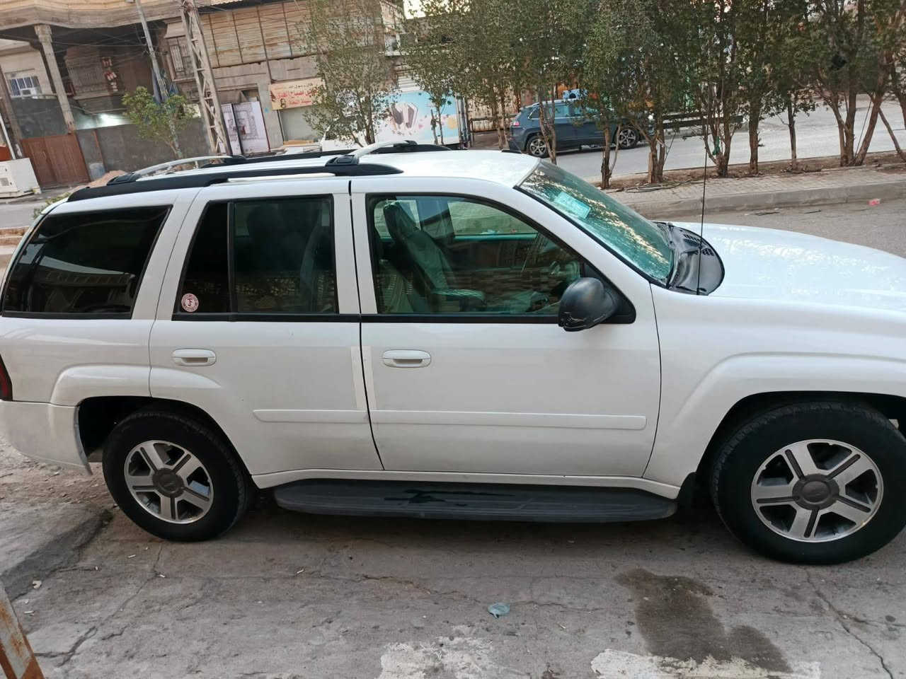 سلام عليكم بلايزر موديل 2006رقم اربيل جديد سيارة جاهزة مكينة گير حدادة كفالة ضربة صبغ عده شي بسيط سعر105مع المجال ***********عنوان بصرة
