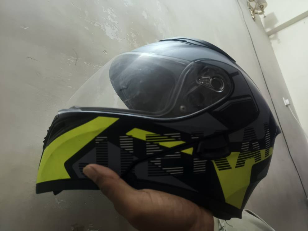 خوذه قلاب ٦٠الف وبيها مجال  *********** بغداد, العراق
