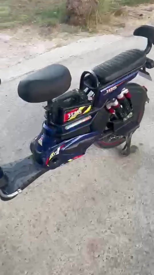 سلام عليكم دراجه شحن للبيع خمس بطاريات نظافه 80‎%‎مثل ما موضح بل تصوير السعر 350بيها مجال للاستفسار عل رقم واتساب ***********العنوان ابو غريب
