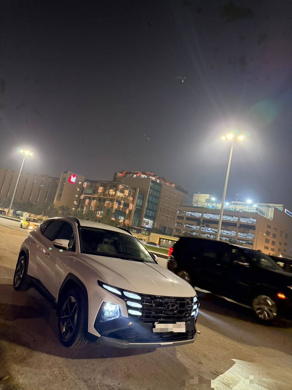 توسان 25 كفالة عامة جديدة كلش ماشية 14
رقم أربيل وكالة تحويل بنفس اليوم
المواصفات
حساس امامي خلفي
كامرة 360
سايد بريك بصمة
توقف ذاتي
نزول ذاتي بالمنحدر 
توقف ذاتي في حال فتح باب السائق دون قصد
(شاشة نصف الدشبول متقيرة ليلي ونهاري)
3 اشكال  لوحة العدادات تتحكم بيهم من خلال لاستيرن
4 وضعيات قيادةً .سبورت٠نورمل٠مي درايف. ايكو
كشنات كهربائيات
كار بلاي
أندرويد
تحكمات ستيرن 
مثبت سرعة وزيادة السرعة نفس الزر
قياس اطارات عالي الدقة 
وهواي مواصفات لا يسعني ذكرهم 
الاسبير منازل كلش من السياره  كلش جديدة ومعتنين بيهة
السعر جدا مناسب 228 وبية مجال قليل للشراي
***********
العنوان البصرة
