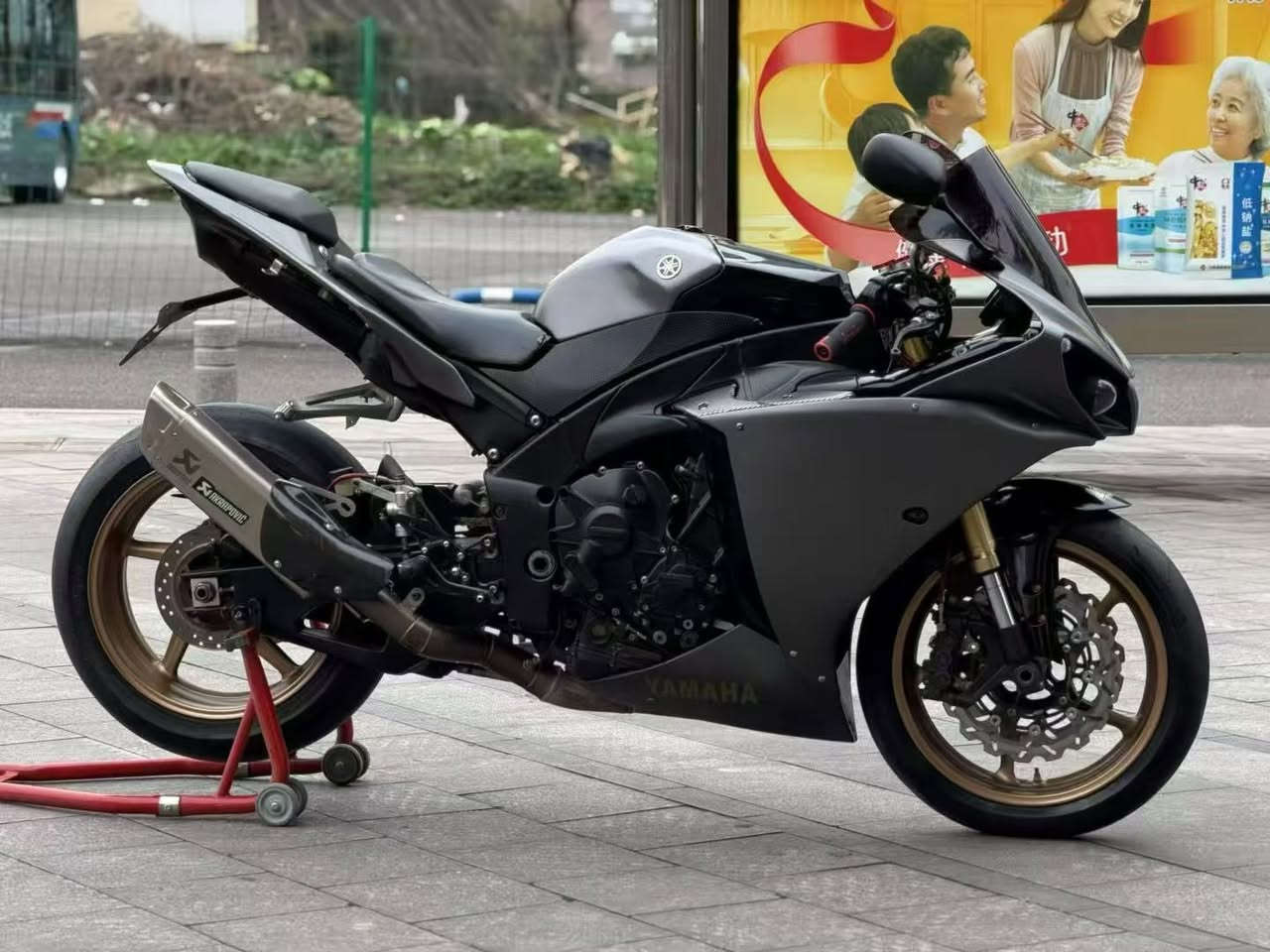 Yamaha R1
2011
38ورقە قفل

11 سنة الترقية المثالية 14 ياماها R1 ، تفاصيل اللون جميلة كامل الجزء العقرب العادم قائد قوة الدفع رفع القدم ، السعر المناسب
***********
***********
