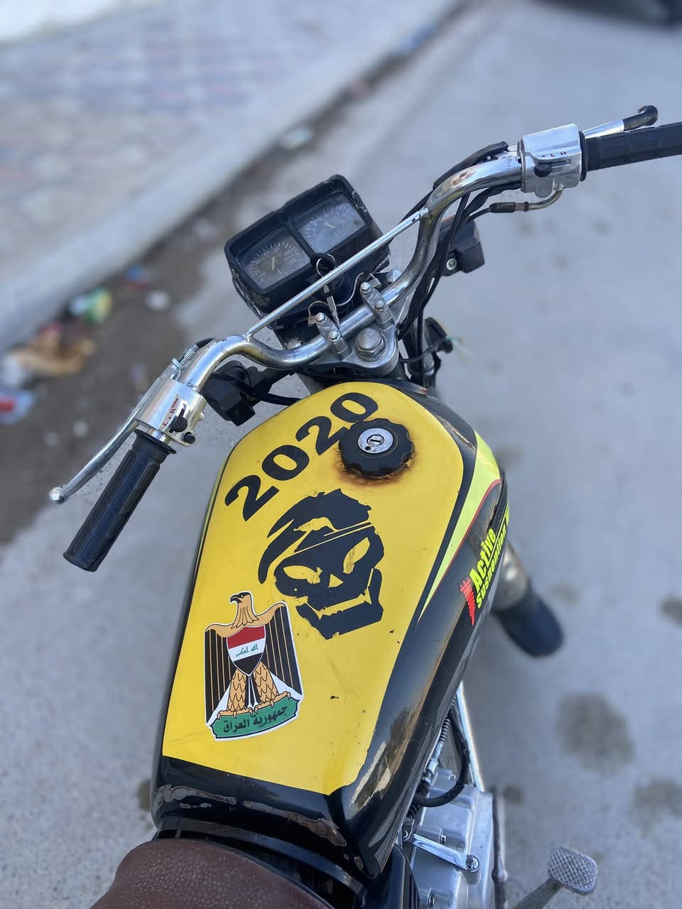 للبيع مستعجل تايكر موديل ٢٠ فول نضافه كلها شغاله ٤ كير محرك ١٢٥ السعر ٤٥٠ وبيها مجال مكاني تكريت القادسيه رقمي ***********
