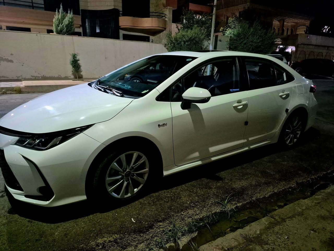 كورولا شكل خليجي ٢٠٢٤ هايبرد مكفولة
 فول مواصفات 
١٩ كم 
***********
