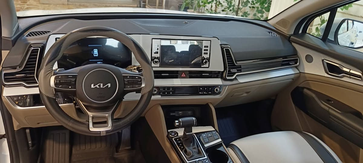 كيا سبورتاج ٢٠٢٥ رقم اربيل مكفول صبغ وبارد  ماشيه ١٢الف  فول مواصفات  السعر ٢٣٣ وبي مجال بسيط ***********
