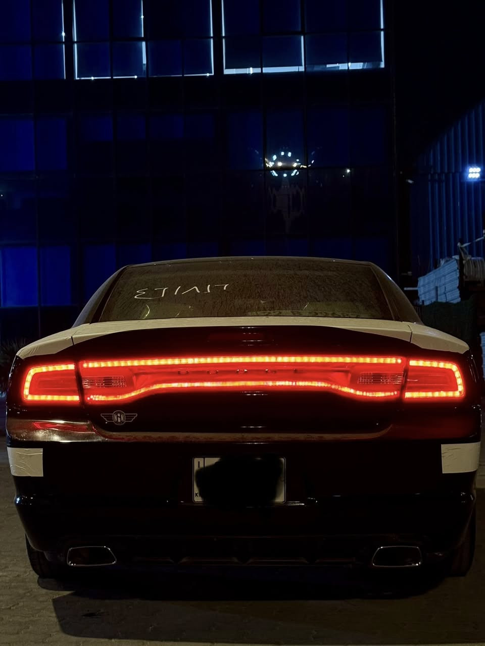 السلام عليكم جارجر 2014 خليجي كفاله من كص وضربه وتبديل (ادوات ادوات ادوات متومه ارقام وسنويه اربيل دولي) 
داخل بيجي مكينه 3600 سياره جديده وجاهزه للخير  ////. مكان سياره بصره 
استفسار اتصل ع ***********
