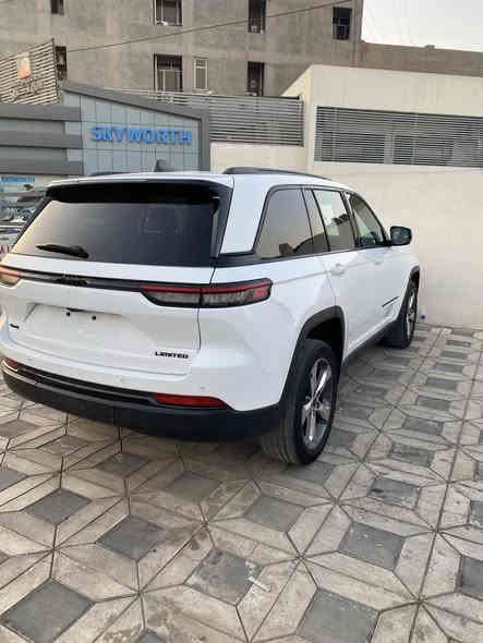 رقم بغداد 
السلام عليكم 
للبيع فقط
جيب 5 راكب 2023 ليمتد

السيارة بدون حادث وبدون ايرباگ فقط سرقة القطع الخارجية والسيارة مكفولة كفالة عامة گير محرك لغد شواصي گشر 

المواصفات 
شاشة جبيرة 
تشغيل عن بعد 
دخول ذكي 
باب الصندوك كهرباء
كشنات vip  
كشن السايق و المرافق كهرباء
4*4 دفع رباعي 
رادار امامي 
مانع تصادم 
حساسات امامية
المصابيح الامامية زنون 
نقطة عمياء 

نضام المحافظة على المسار 

ممشى السيارة 36 الف ميل 

مكان السيارة بغداد 
للاتصال او واتساب 

***********
