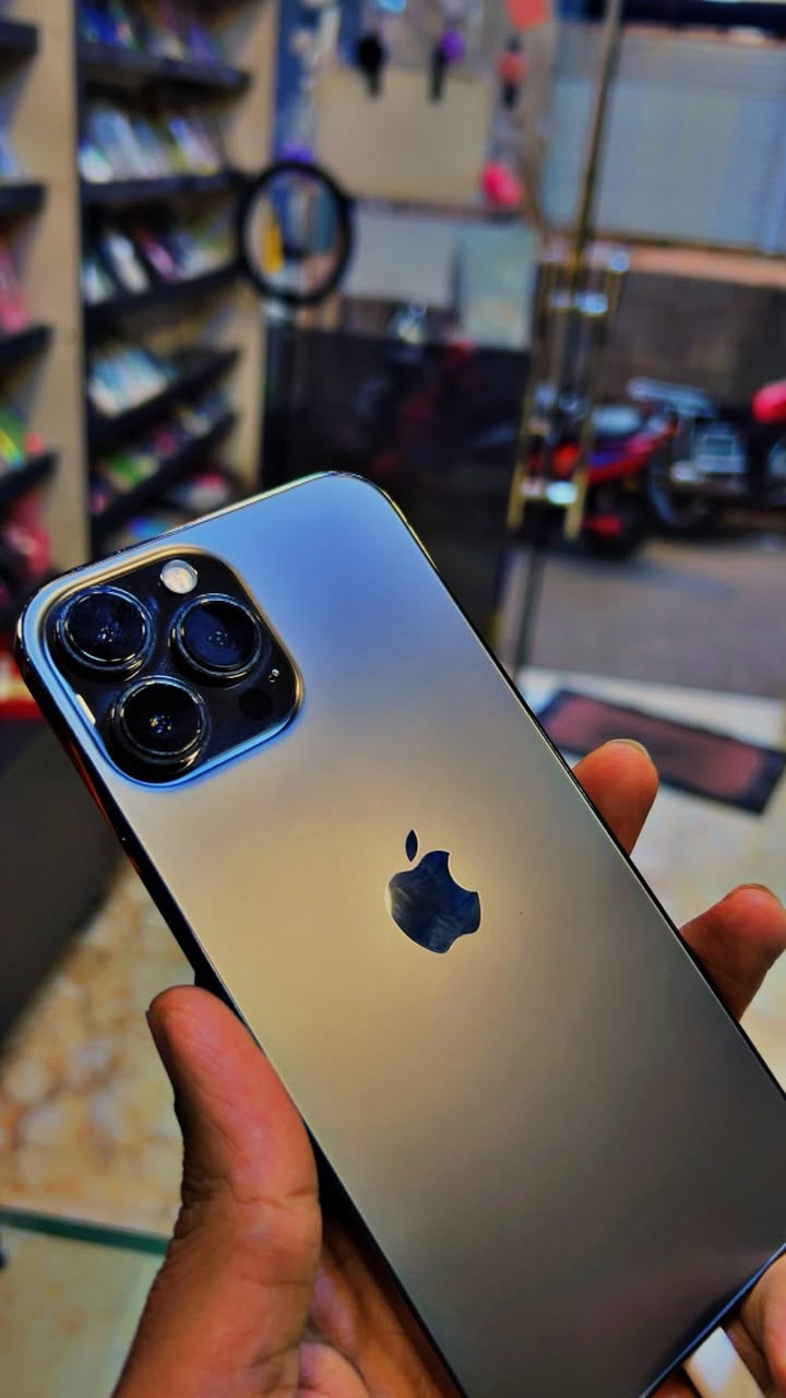 ايفون 13 برو ماكس 
ذاكرة 256
بطارية 87
نضافه 100% جلخ مابي
وتر بروف ما مفتوح ضمان اي خلل يرجع
السعر 670 الف
للتواصل ***********
الموقع سوق رمادي بفرع اسواق الاخرس
