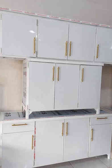 كونتر مترتين ٣قطع وياه سنك مرمر ب360 الف بس تفصيل خاص لعنوان ابو لخصيب بهادريه اكو خدمت توصيل بكروه 
*********** البصرة
