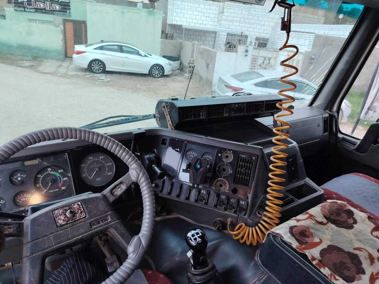 السلام عليكم مره خصت مدير الكروب سياره للبيع فالفو مديل 91 للاستفسار ***********
