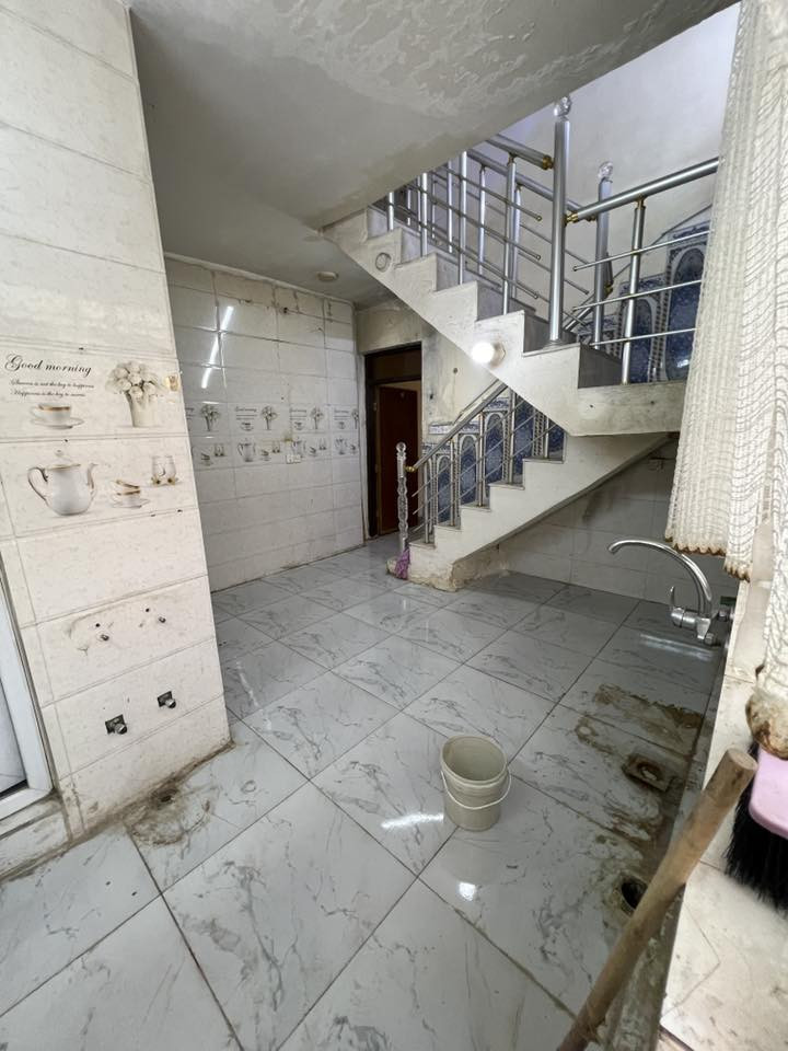 السلام عليكم
بيت زراعي للبيع مساحته ٥٠م

شهداء البياع سوك رضا قرب مولده محمود العامري

الاستفسار ع هذا الرقم ***********
