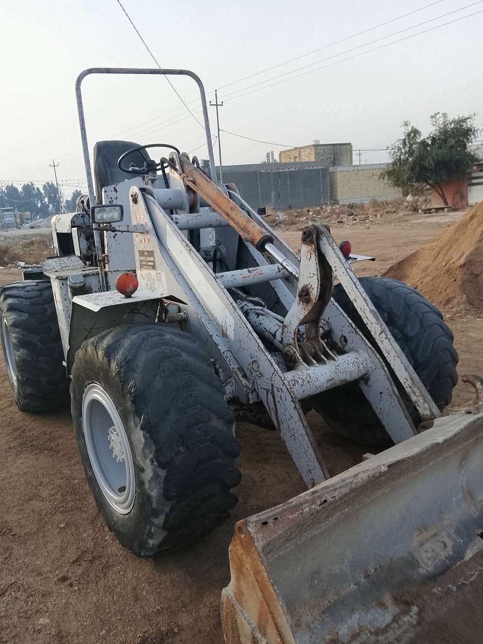 للبيع شفل فور كاوه
موديل 98 بدون 
حجم 40   مكينه ازوزه
جاهز للعمل سعر 60 وبي مجال
العنوان الكوت الاستفسار ***********و ***********
