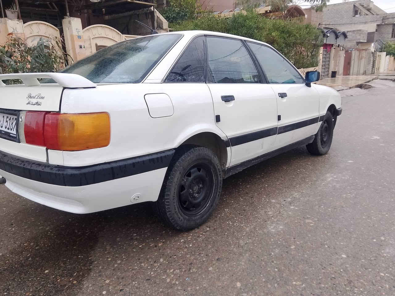 سلام عليكم سياره اودي موديل 90 رقم نينوى دولي شرطه التحويل ماكينه كير كل نظيف سياره بعد احلى من الصور بيها صبغ داير واحد   ***********. ***********
