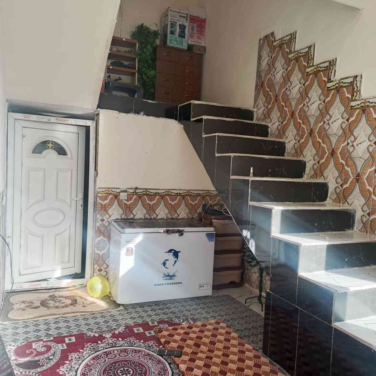 بسعر مناسب جدا  مشتمل طابو زراعي
مساحة ١٢٤ متر في كسيرات خلف المول الجديد مباشر 

بناء حديث كامل كما موضح بالصور موقع جيد جدا 

مكتب عقارات بلدروز بن عريبي

أ - مصطفى عريبي                 ***********  واتساب

عنوان المكتب الحي العصري 

بداية شارع حاتم القاضي المسعودي
