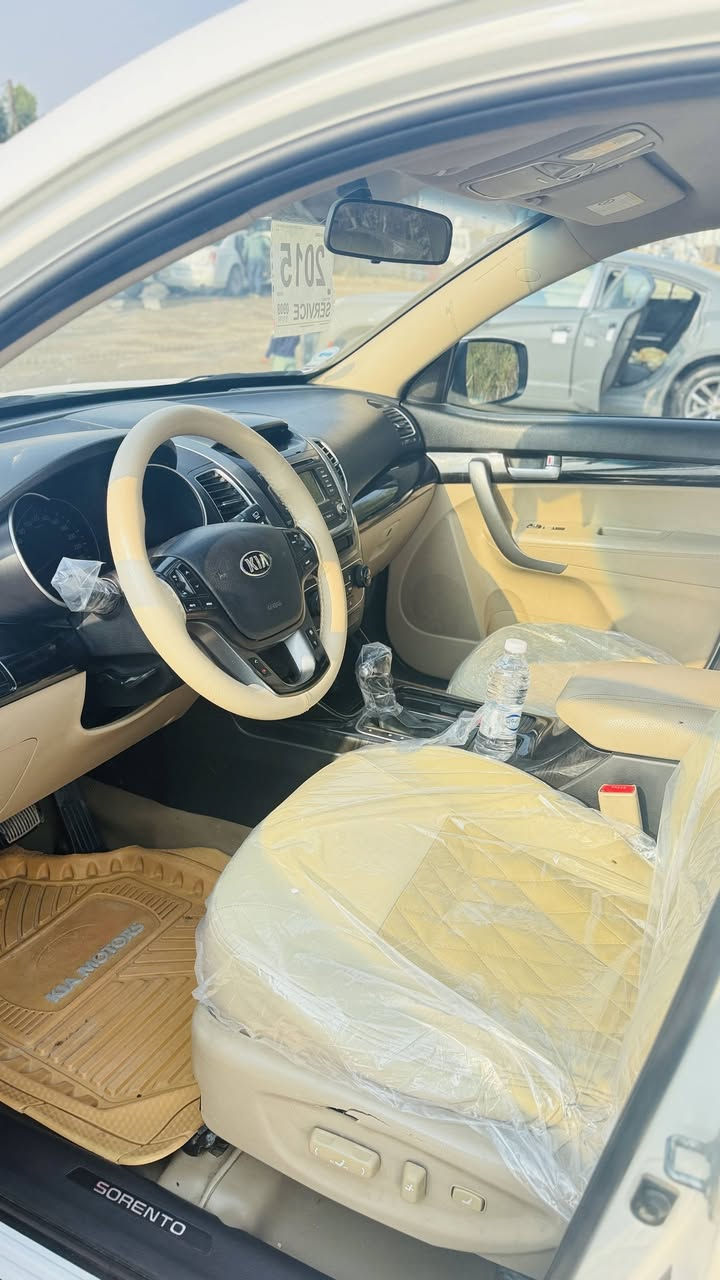 تحية طيبة
سورنتو 
موديل : 2015 
نوع :خليجي
رقم : مثنى
ماشية  150 كم
حرة
تحويل 
سبعة راكب
فول مواصفات
مكفولة كفالة عامة
مكان السيارة حالياً :الناصرية (الشطرة) 
للاتصال : ***********
