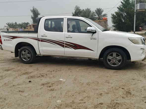 سلام عليكم فلاوزنه جديده كلش مديل 2014 كويتي أصل شاصي 19كير عادي رقم واسط بسمي مكفوله كفاله عامه من الفتح وتبديل مكينه ما مفتوحه لا تنقيص ولا تبخير تبريد ثلج تخم تاير جديد حداديه ميه بل ميه ما ناقصه برغي السعر 192 وبيه مجال المكان ديوانيه ***********.@ ***********
