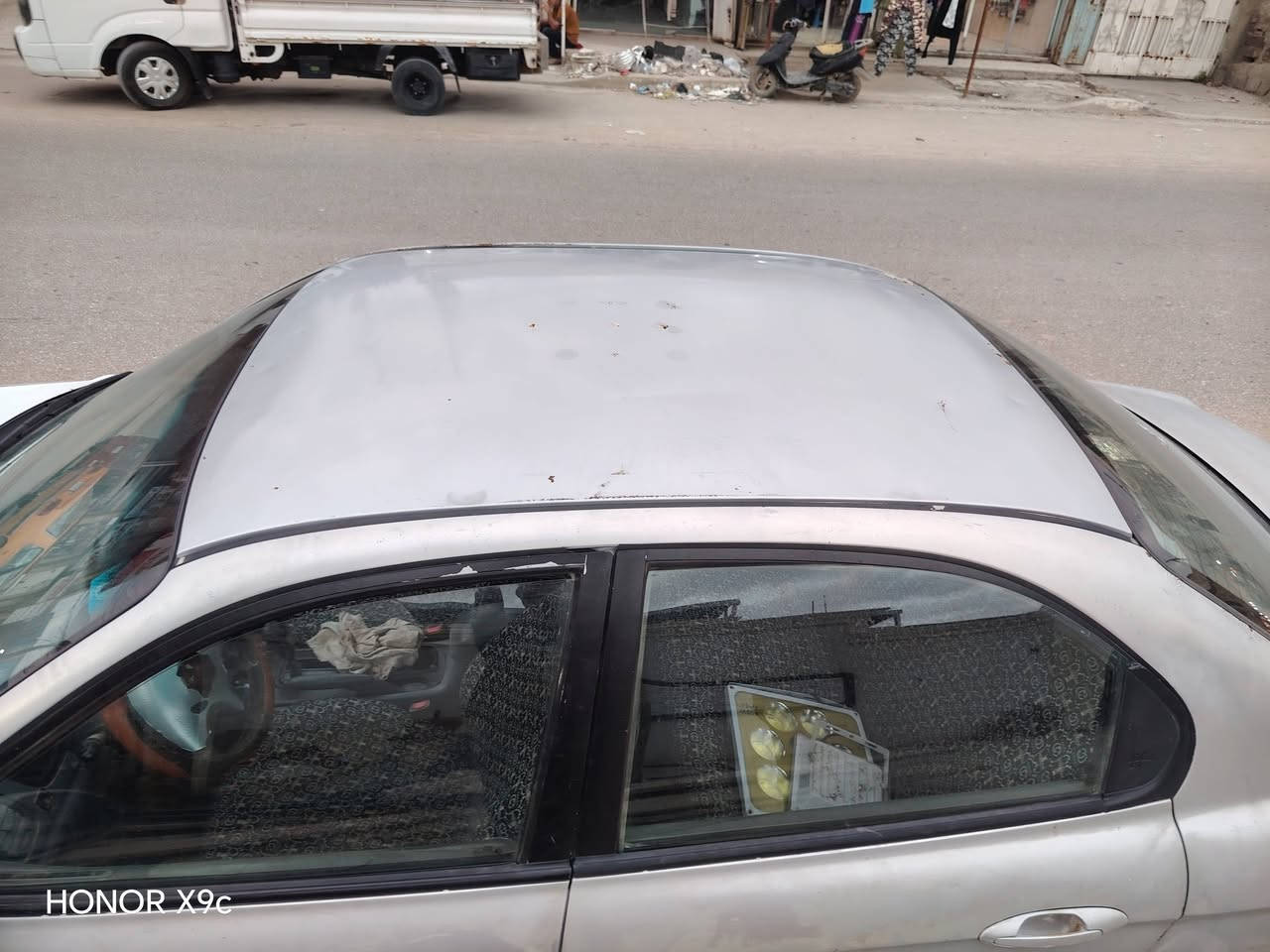 سلام عليكم سوناتا 2001 للبيع سياره جير ومكينه جدد رقم بغداد باسمي تحويل ثاني يوم الرقم الانجليزي مكان السياره بغداد نهايه حيور السعر 30 /***********
