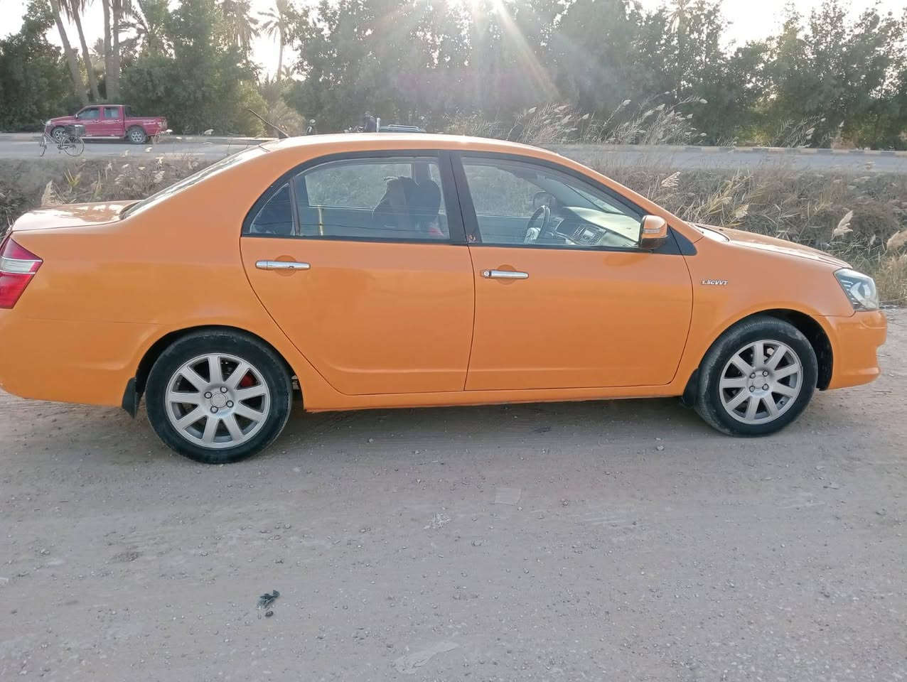 السلام عليكم جيلي موبل م ١٣ مكفوله كفاله عامه من كلشي كير ومكينه وحداديه وتخم تاير مصبوغه حزام لان جراد بيه مكفوله من الضربه والخياس كلشي شغال تبريد عوزه فقط راديتر رقم بابل ومالكه ديوانية مصفره هيئه وغرامات خطه ديوانيه عفك السياره جديده احله من الصوره بيه شبر طعجه فقط ومصلحه بالباب  السعر ٤٨ وبيه مجال الاتصال على الرقم *********** وربي يرزق الجميع
