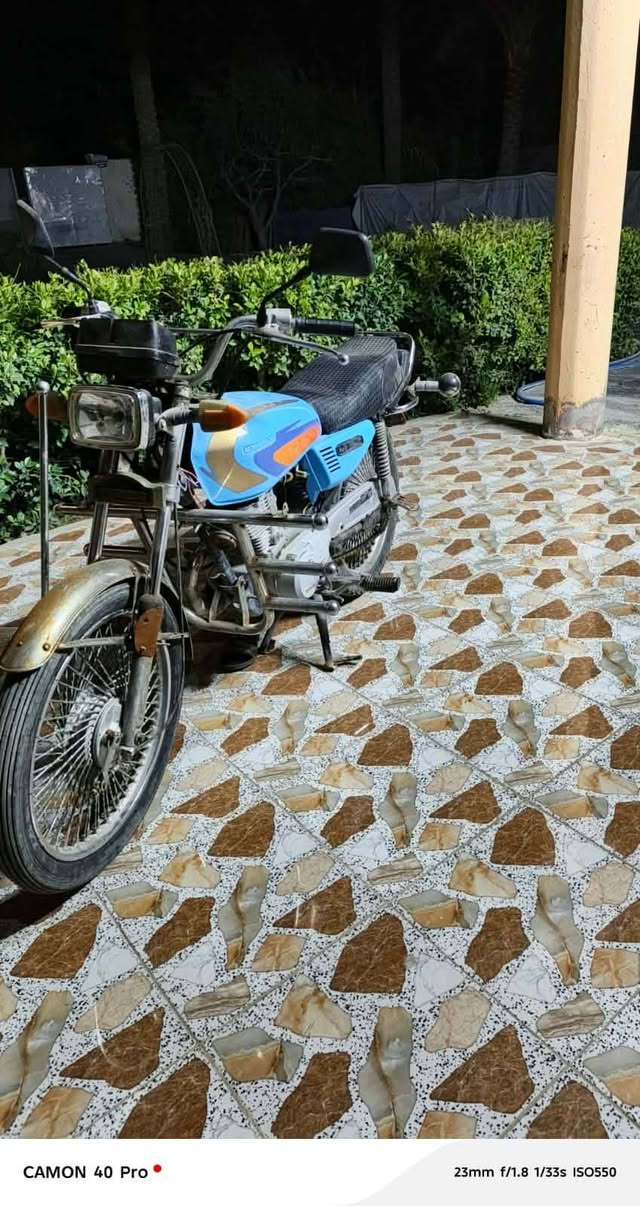 سلام عليكم مطور البيع موديل ١٧ مطور نضيف مكينه نضيفه مامفتوحه بس فيلس مطور جهز كبل لشراء *********** مكان بديالئ شهربان
