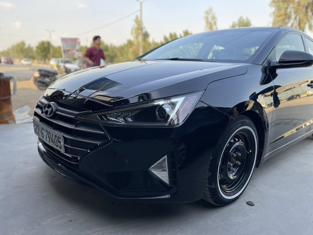 سلام عليكم الانترا البيع 2020 ماشيه 84 
وارد امريكي حادثهه دعاميه اماميه فقط 
سياره فول مابيهه اي نقص محرك 2000 دوش المرغوب 
السعر 128 بيهه مجال شي بصيط 
العبوان بغداد محموديه 
الهاتف ***********
