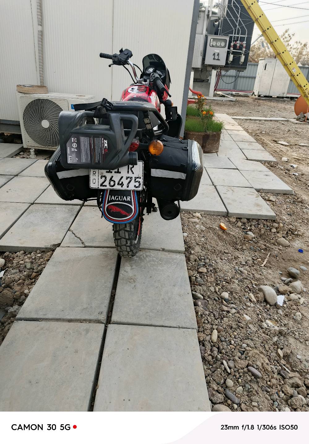 بوكسر مديل 22 رقم انكليزي سنوية باسمي تحويل ثاني يوم الدراجة مال جناي استعمال شخصي تايرات نضيفة الخلفي

جديد شادة كلهة شغالة وناعمة كلش المكينة بس عيبهة الوحيد بيهة بس اسم خيط تبخير اي تنقيص ما بيهة دهنهة كلة امزويل محرك نشط وقوي وناعم انعم من الجديد تجي

تفحص وتقتنع وتاخذهة وتطلع يبقالك يمي بس تحويل مستعجل علا بيعتهة رايدهة ب 2 و١٥٠ قفل بيع مستعجل  جماعة المليونين

اعذرني من هسة ما ابيع بس الجنط الصفاح مشتريهن ب ۱۸۰

کاربون فاير اصلي مو عبالك بس نقشة كاربون لا كاربون اصلي الشراي يتصل *********** عنواني بغداد العبيدي