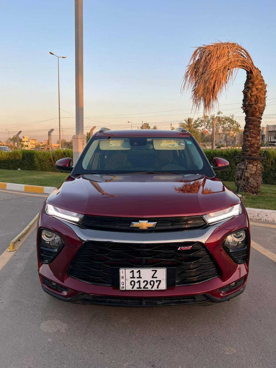 سلام عليكم سياره تريل بلايزر موديل 23 فئتها LT سياره حلوه وعمليه وصرفها زين سياره مال بيت ممتعوبه سياره محركها ناعم طستها حلوه وضررها كلش بسيط مال امريكا نص الجاملغ الخلفي وربع الباب الخلفي عكس السايق ثنينهن وايرباك برده فقط ممشاها 47الف ميل بيع او مراوس حسب القناعه  تواصل *********** باقي التفاصيل ع الخاص السعر 130
