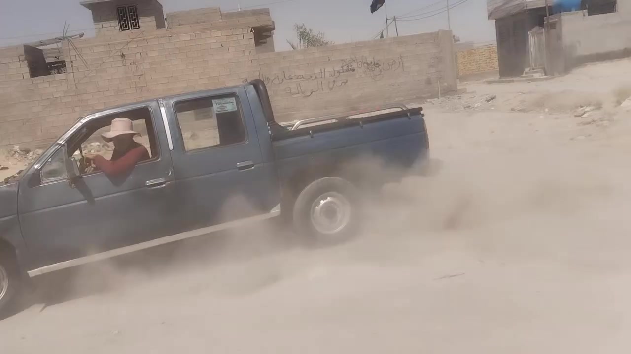 سلام عليكم بيك اب نيسان موديل ٩٣ رقم نجف نكليزي بسمي سنويه لل ٢٨  سياره خيره من الله مكينته لاا تبخير ولاا تنقيص سياره بيه مجال بل جعمقه وجايبلهه مشط ستيرن عود ادكعده بس ادبيع ولمشط لليريده وياهه مكان نجف طيق يا حسين عمود /١٣٠/ رقم الهاتف /*********** / السعر //٣٠// وبيهه مجال
