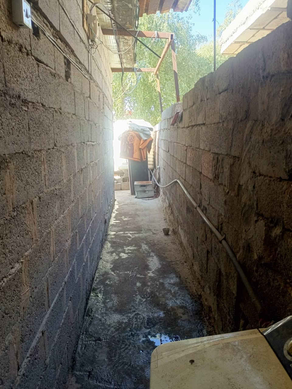 بيت للبيع ب بوب الشام زراعي عبدلمحسن طابو زراعي سند 25. سعره 30. بي مجال مساحه 150 متر. واجه 5 نزال 30 اتصل سكف سندويج ***********
