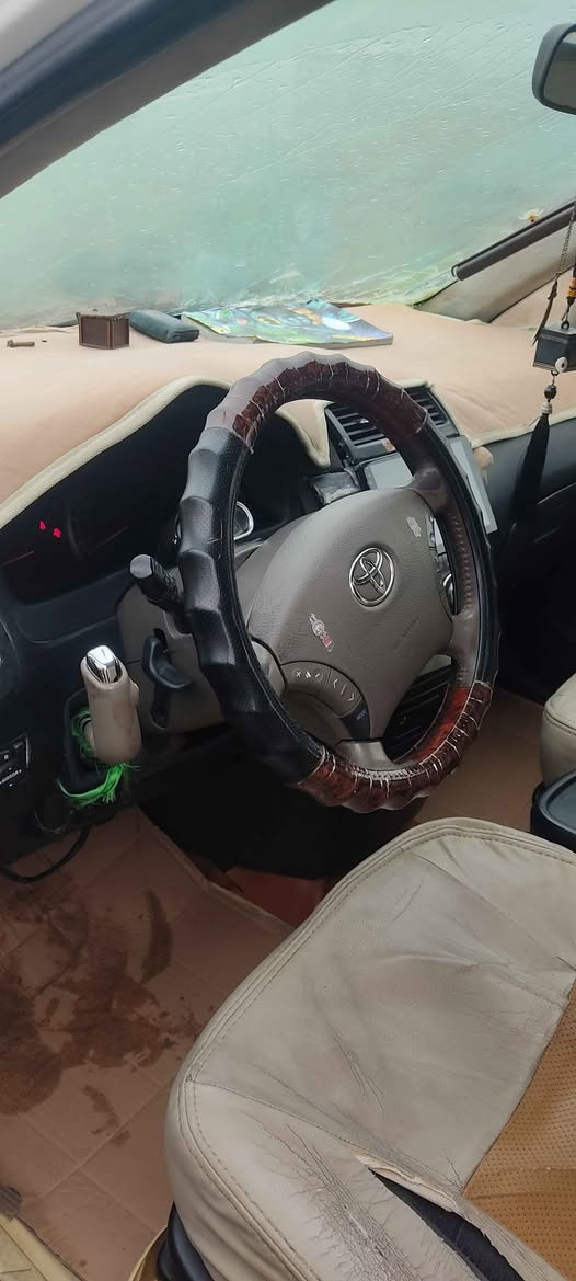 ابسم للبيع 2003 ضربته واضحه امامكم بدلت جاملغ وبنيد وجامه ع حطته مكسوره مابدلته واكفه وخوي داس بانزين مايدر وضربه بسياره واكفه كدامها بس ماواصل للشاصي ضربه خفيفه بس خشم الجاملغ من جوه شويه ودعاميات ماتنكفل مكفولا عده هاي الضربه كير قبل 5تشهر شاده عقل توني مبدل حداده 80ب 100 مكينه لا تنقيص ولا تبهخير تبريد ثلج مكاني بصره قرنه بني منصور سعر خابرني او راسلني وتدلل علي موجود ع فيس 24ساعه *********** هاذه رقمي بي واساب ونسولف للصبح البصرة, العراق
