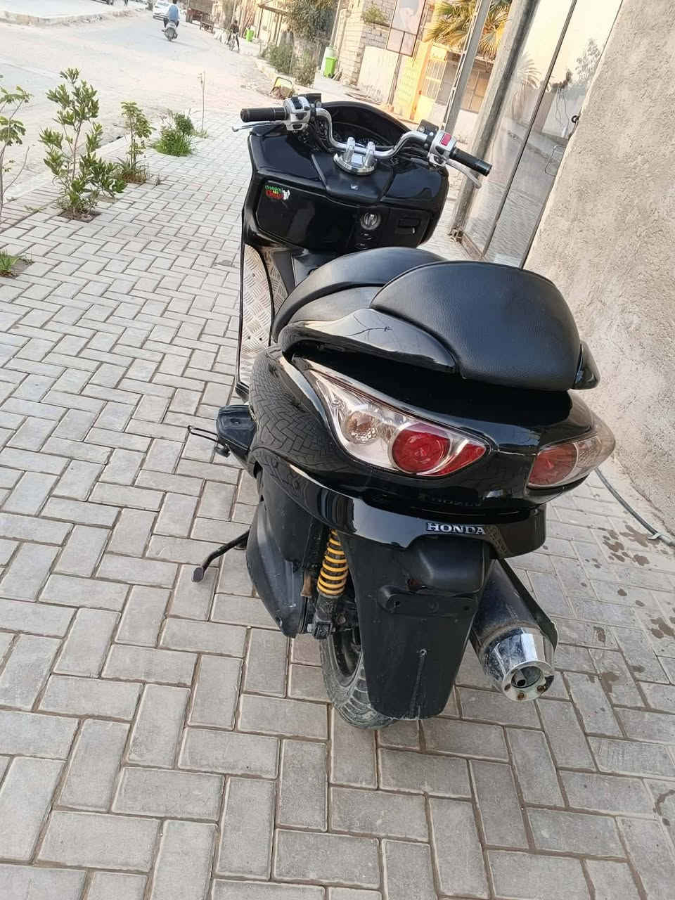 سلام عليكم دراجه 09 للبيع مكفوله مكينه ماشيه 21 وجه بومه اوراق كامله كمرك مدفوع 1,2000


**إذا كنت صاحب هذا الإعلان وتريد حذفه لأي سبب، رجاءا أرسل رسالة إلى الدعم الفني**