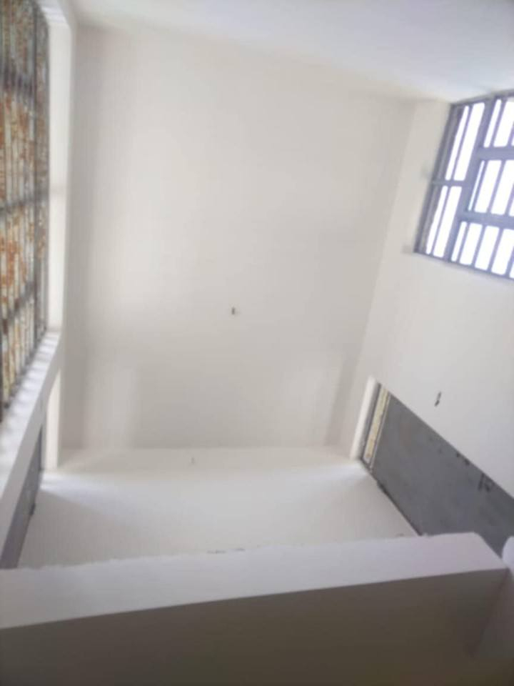خلفات جص وبورك شغل درجة اولى متفرغين حالين متواجد علا هاي الارقام ‏‪0783 162 7738‬‏وهاذ الاسية ***********
