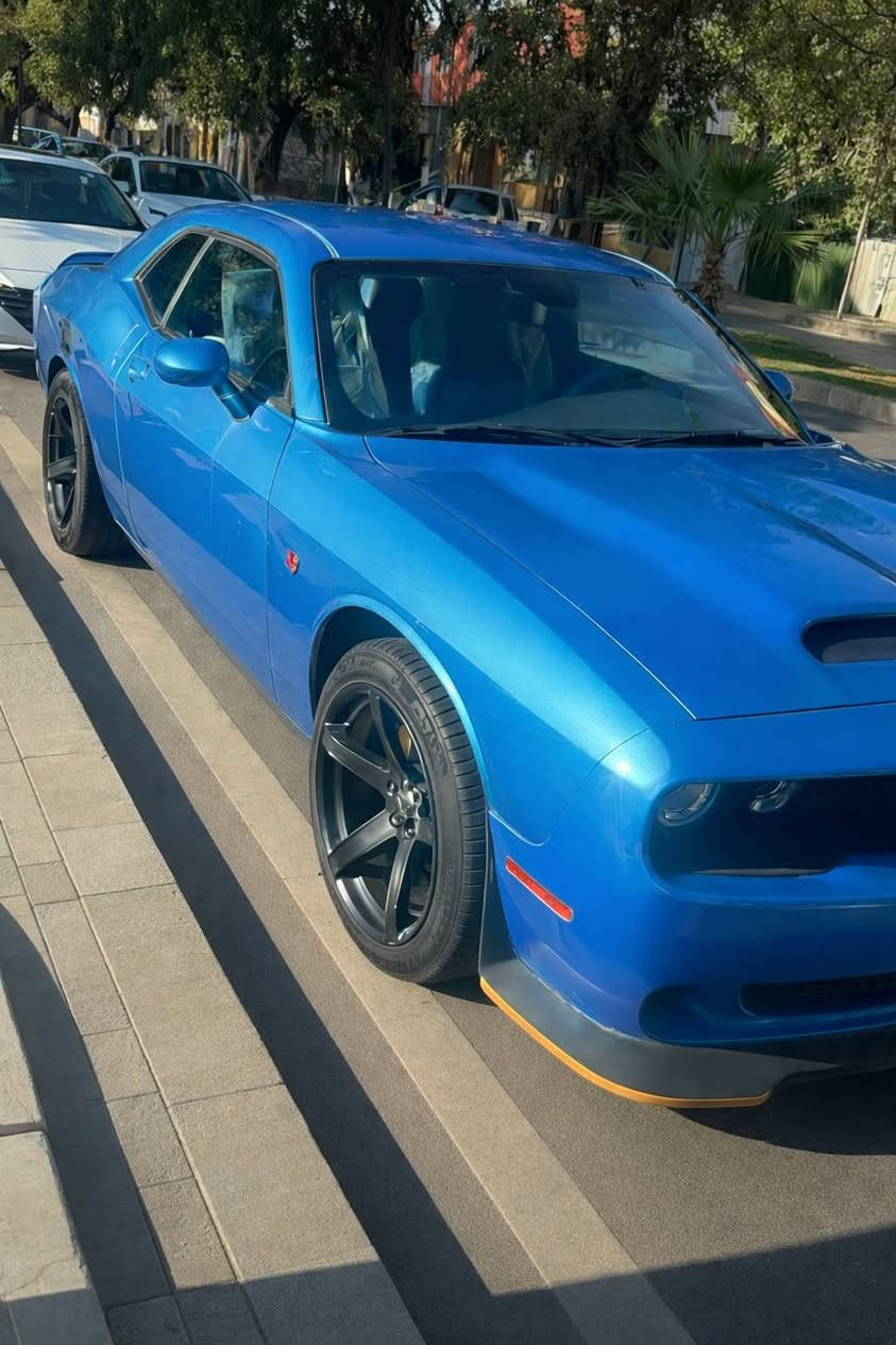 🏁 دودج جالنجر 2019 -
رقم بغداد الدولي الجديد | تحويل ملكية فوري (ثاني يوم)
🛡️ حالة المركبة والضرر
• الحادث: (جاملغ أمامي وبنيد) 
• المسافة المقطوعة: 71,000 ميل فقط.
• الإدامة: السيارة مسوي لها إدامة دورية كاملة (المحرك بنشاط 100%).
✨ المواصفات والجماليات
• المحرك: 3600cc،  ونظام Sport للقيادة الرياضية.
• المظهر الخارجي: * ويل كب (بلاك نجمة) "الخسفة القوية" الأصلي - 
• منظومة إضاءة LED مع لايتات زنون بلادية.
• نظام عادم (كزوزات) بصوت رياضي طربي وبلادي.
• شاشة عرض كبيرة 
• كراسي تحكم كهربائي 
• نظام تشغيل وبصمة.
• سستم صوت احترافي مع (دمام) بلادي 
💰 السعر والتواصل
• السعر: 16,100$ (161 ورقة).
• وبيهه مجال للجاد
• رقم الهاتف: [ *********** ] 📞
📍 الموقع: بغداد
بغداد البلديات
