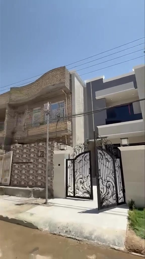بيت 150 متر للبيع 🏠🌿بموقع مميز وعلى شارع 15 متر😍

الواجهه 6 متر 
نزال 25 متر 

ملك طابو صرف 
بناء حديث 2026 

يحتوي  على استقبال ومطبخ وهول داخلي و5 غرف نوم 
صحيات عدد 4 وبيتونه وسطح وكراج وحديقه 

العنوان :: بغداد :: حي الجهاد :: ديوان المخابرات :: خلف شارع 60 
السعر والاستفسار الاتصال 
*********** مكتب الشهم للعقار 📞📞🌿🏠

 #الشهم
