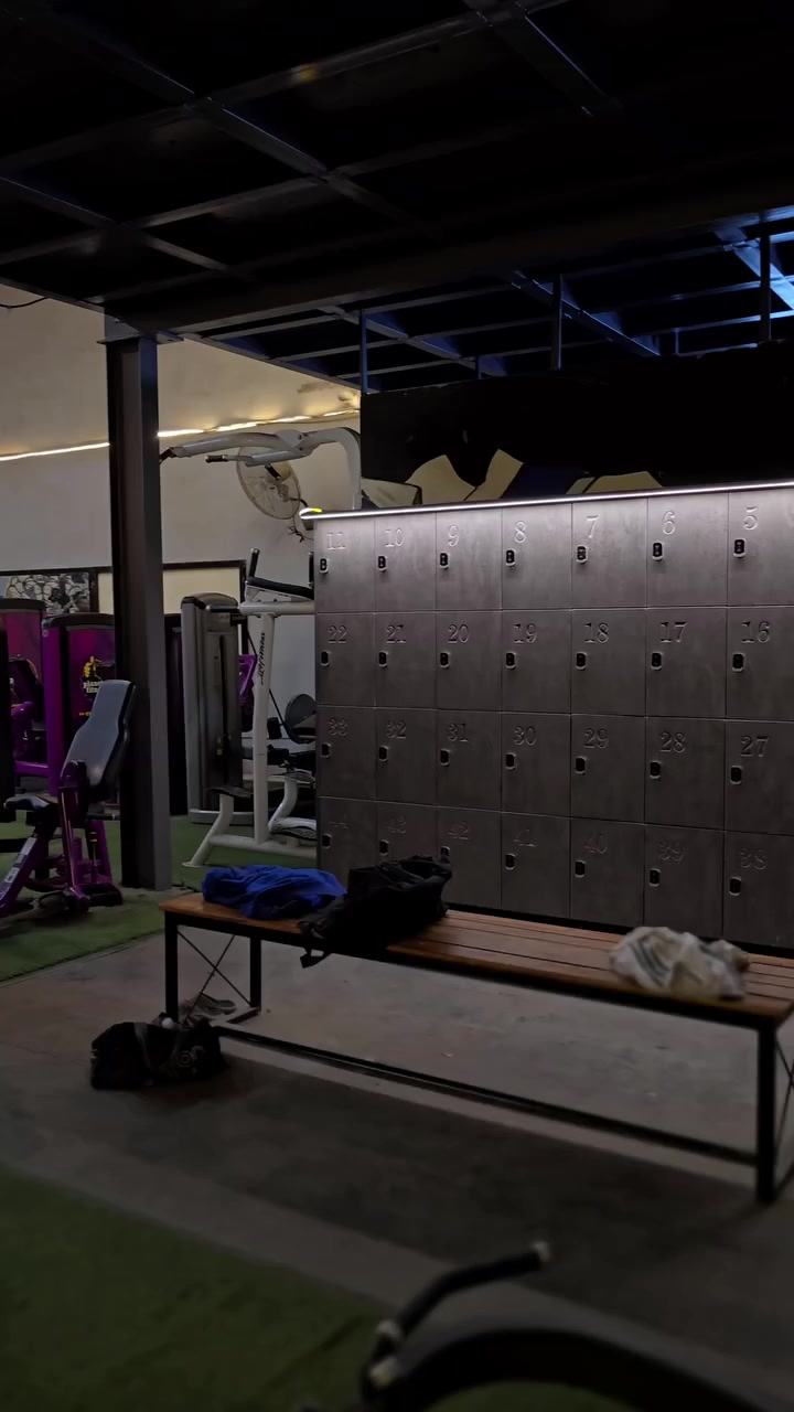 قاعة RED BONE GYM
الموقع :منطقه 24 ابو عظام مجاور محطه الغسل الشارع العام
 مجهزه بجميع الاجهزه أمريكيه كامله ولوكرات حديثه مجهزه بالكامل

الاشتراكات والعروض
 
الاشتراك اليومي 2000
الشهر 35 ألف 
شهرين 60 ألف 
3 أشهر 75ألف

4 أشهر + شهر مجاني ب100 ألف بس(عرض محدود) 

وايضاً توجد عروض خاصة للمنتسبين 

الاشتراكات تشمل رشاقه وحديد


**إذا كنت صاحب هذا الإعلان وتريد حذفه لأي سبب، رجاءا أرسل رسالة إلى الدعم الفني**